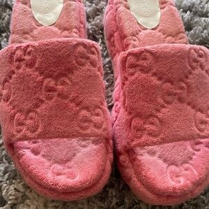Gucci GG Platform Slides